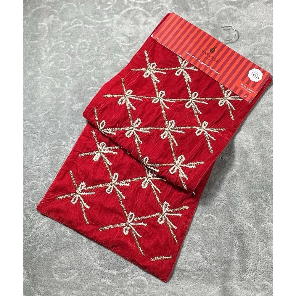 Ornate Christmas Red Bows Velvet Table Runner 36